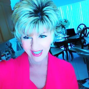 Meet your Posher, Constance